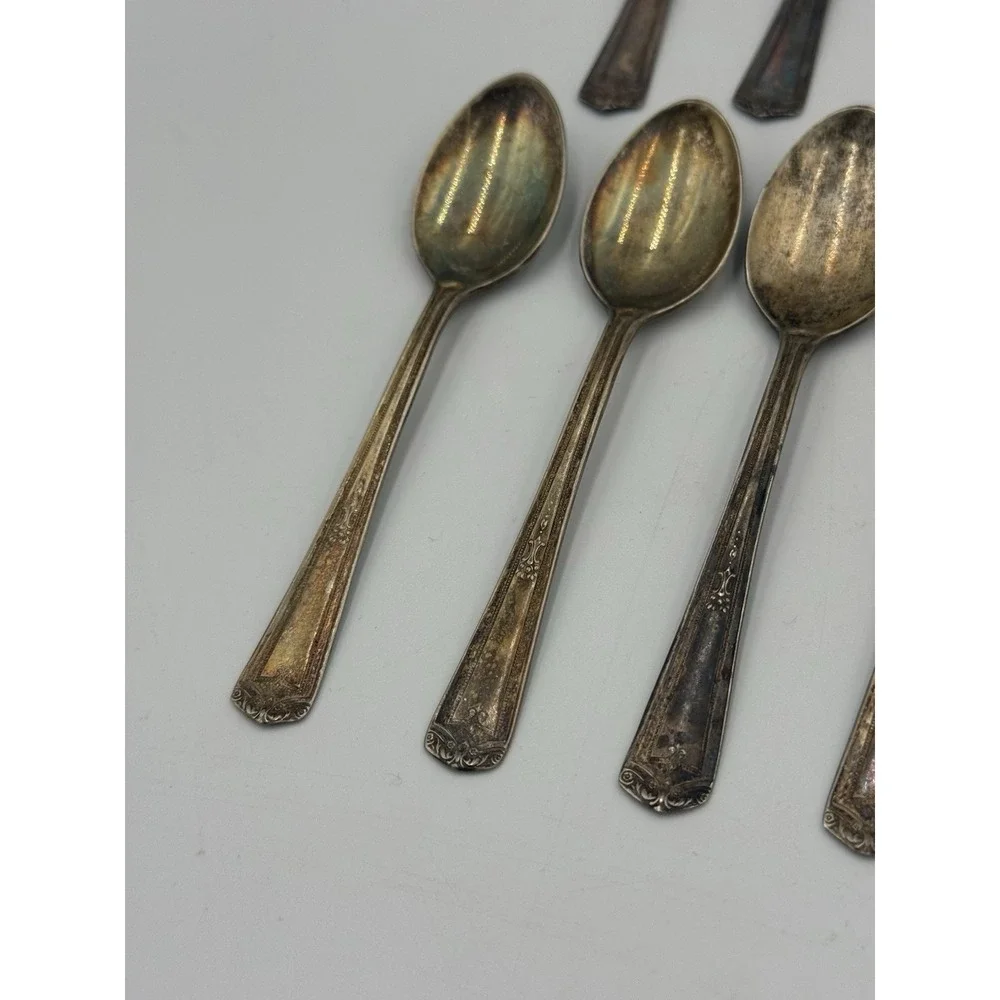 Vintage Wm A Rogers Silverplate 4.5" Spoons Lot of 9 Ornate Flatware - Picture 4 of 9